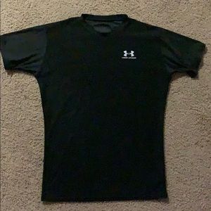 Men’s Underarmour shirt